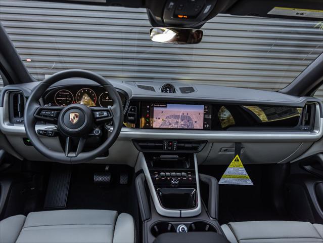 2026 Porsche Cayenne E-Hybrid Unknown