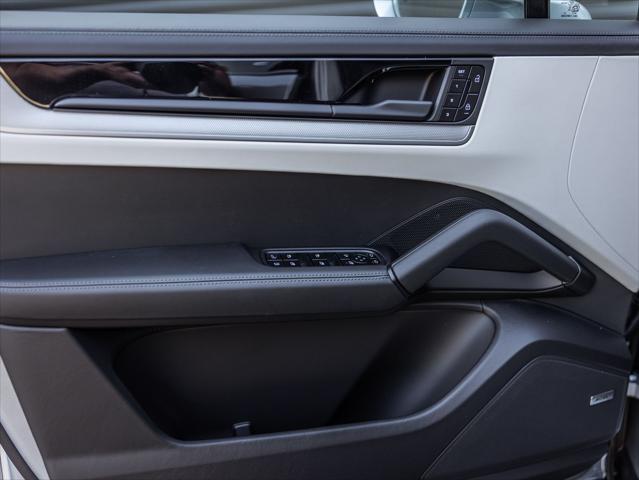 2026 Porsche Cayenne E-Hybrid Unknown