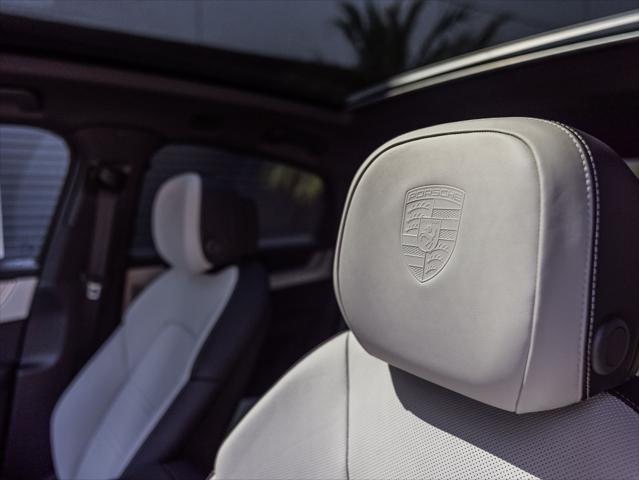 2026 Porsche Cayenne E-Hybrid Unknown