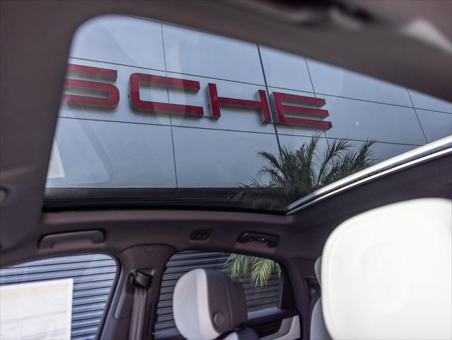 2026 Porsche Cayenne E-Hybrid Unknown