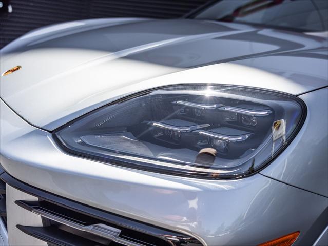 2026 Porsche Cayenne E-Hybrid Unknown