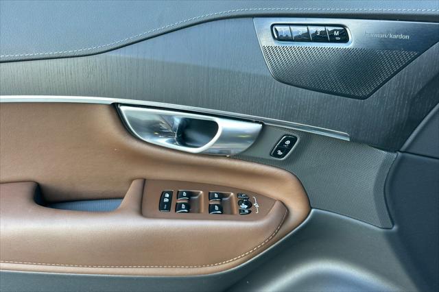 2023 Volvo XC90 Recharge T8 Ultimate Bright Theme 7-Seater