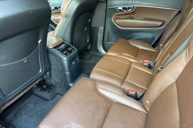 2023 Volvo XC90 Recharge T8 Ultimate Bright Theme 7-Seater