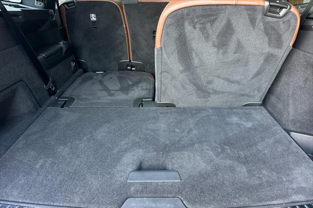 2023 Volvo XC90 Recharge T8 Ultimate Bright Theme 7-Seater