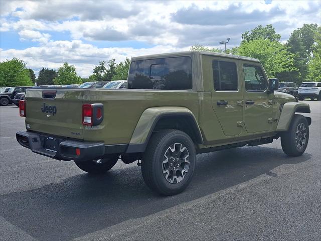 2026 Jeep Gladiator GLADIATOR SAHARA 4X4 2026 Jeep Gladiator GLADIATOR SAHARA 4X4