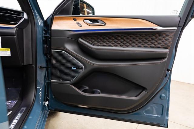 2026 Jeep Grand Cherokee L Summit 4x4