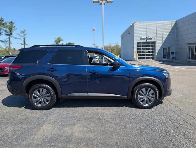2024 Nissan Pathfinder SV 4WD