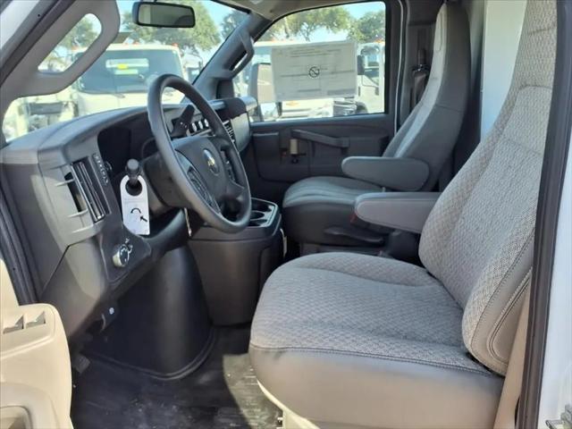 2025 Chevrolet Express Cutaway Work Van