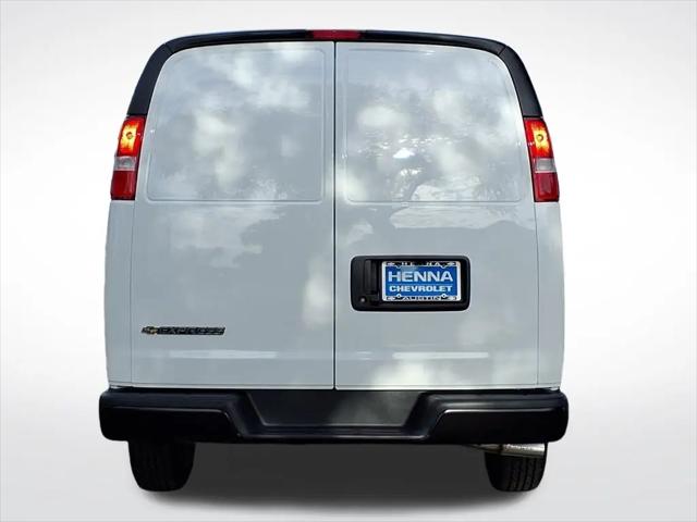 2026 Chevrolet Express Cargo Van 2500 Extended Wheelbase, WT, RWD