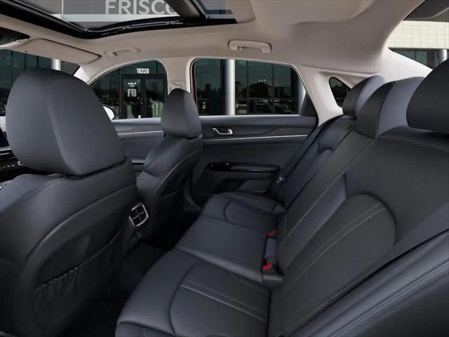 2025 Kia K5 EX