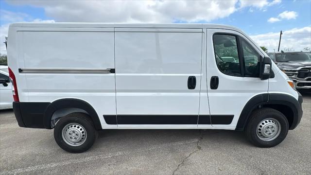 2026 Ram ProMaster Cargo Van Tradesman Low Roof 136" WB w/Pass Seat