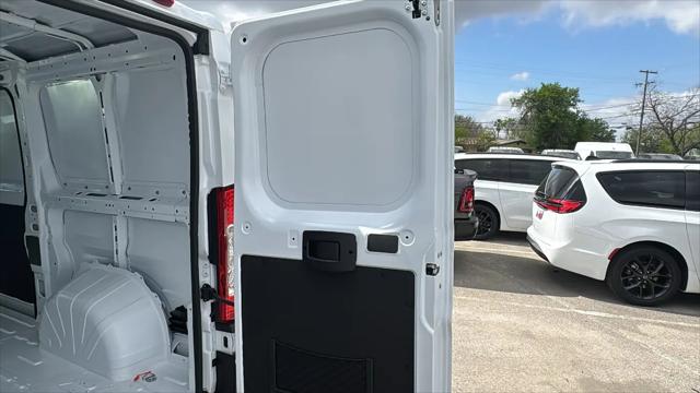 2026 Ram ProMaster Cargo Van Tradesman Low Roof 136" WB w/Pass Seat