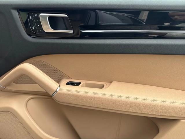 2023 Porsche Cayenne Cayenne