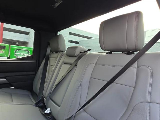 2026 Toyota Tundra SR5 CrewMax 5.5' Bed