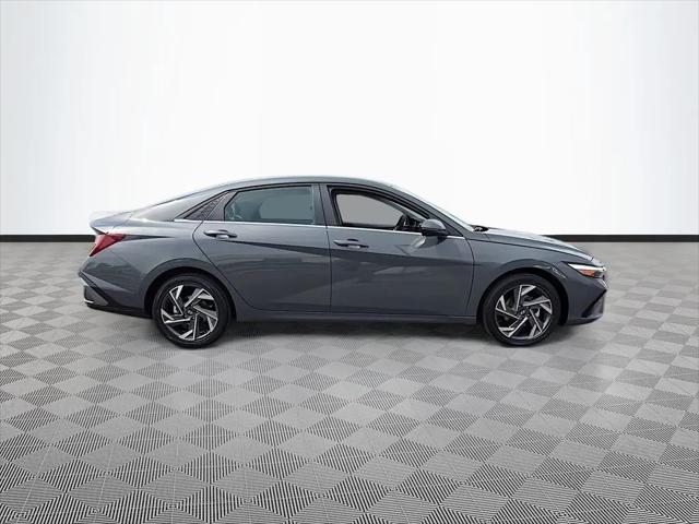 2026 Hyundai Elantra Hybrid Limited