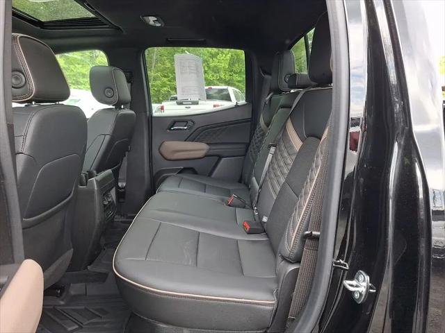 2023 GMC Canyon 4WD Crew Cab Short Box Denali