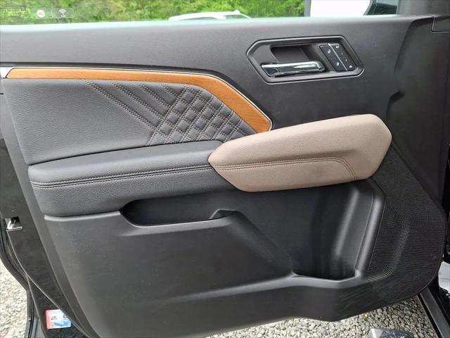 2023 GMC Canyon 4WD Crew Cab Short Box Denali