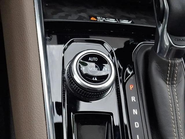 2023 GMC Canyon 4WD Crew Cab Short Box Denali