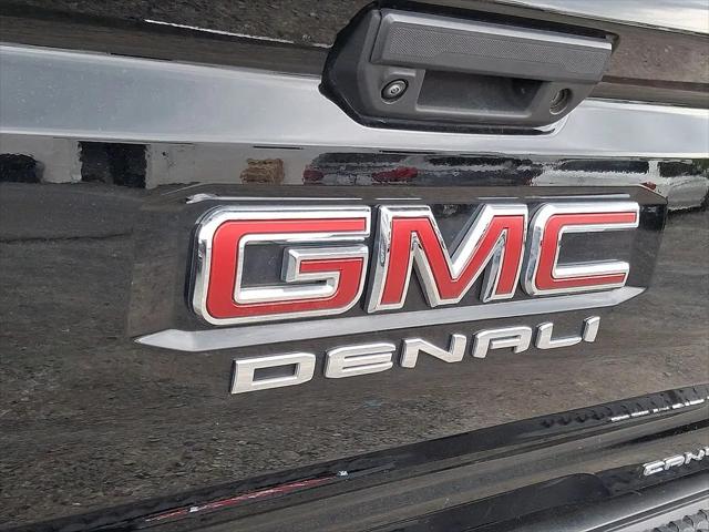 2023 GMC Canyon 4WD Crew Cab Short Box Denali