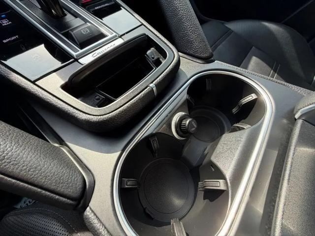 2022 Porsche Cayenne Platinum Edition
