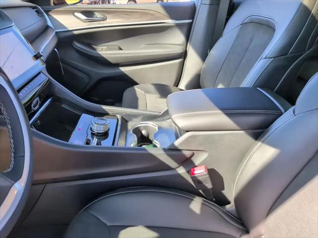2026 Jeep Grand Cherokee L Altitude 4x4