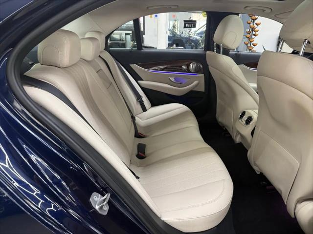 2017 Mercedes-Benz E-CLASS E 300 E 300