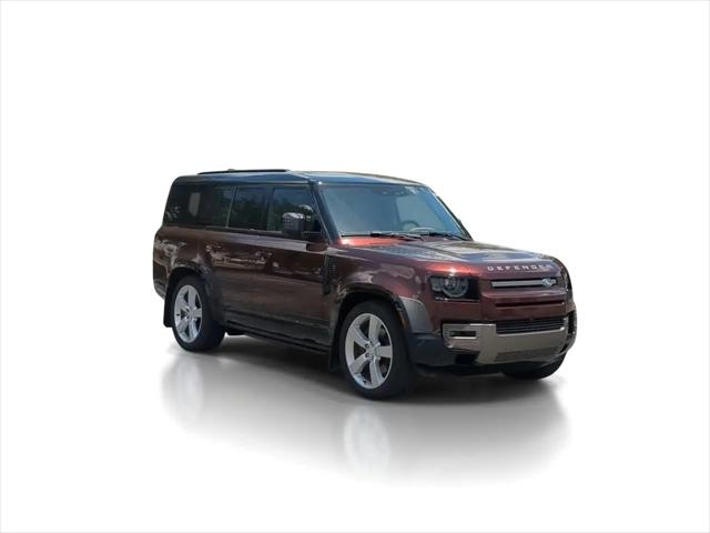 2025 Land Rover Defender 130 P400 X-Dynamic SE