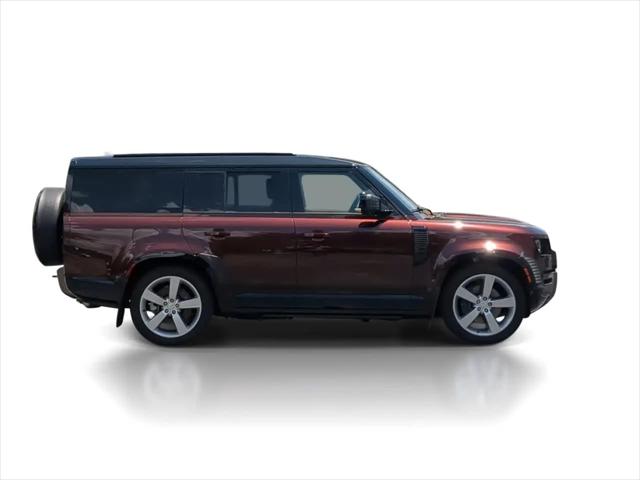 2025 Land Rover Defender 130 P400 X-Dynamic SE