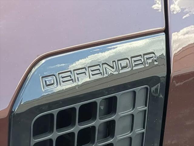 2025 Land Rover Defender 130 P400 X-Dynamic SE