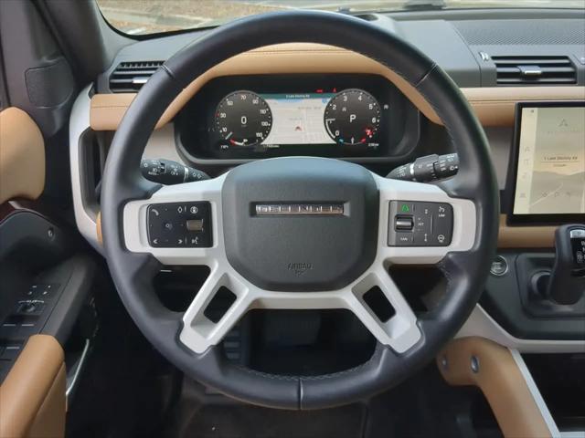 2025 Land Rover Defender 130 P400 X-Dynamic SE