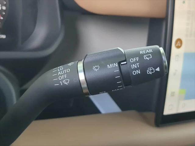2025 Land Rover Defender 130 P400 X-Dynamic SE