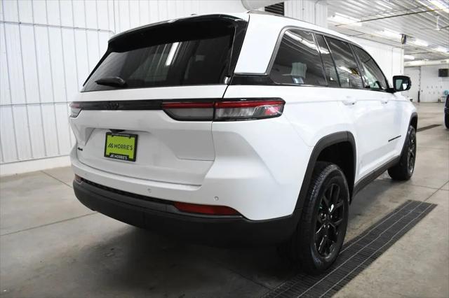 2026 Jeep Grand Cherokee Altitude 4x4