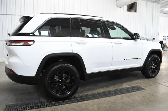 2026 Jeep Grand Cherokee Altitude 4x4