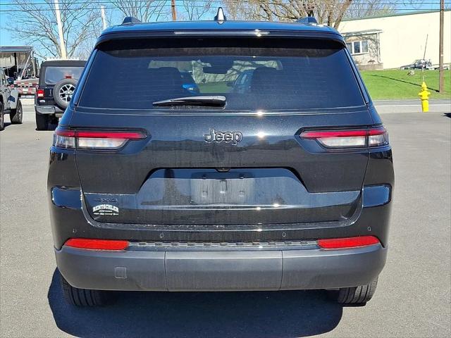 2025 Jeep Grand Cherokee L Altitude 4x4