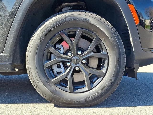 2025 Jeep Grand Cherokee L Altitude 4x4