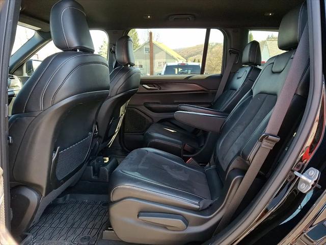 2025 Jeep Grand Cherokee L Altitude 4x4