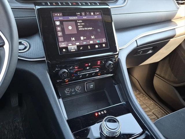 2025 Jeep Grand Cherokee L Altitude 4x4