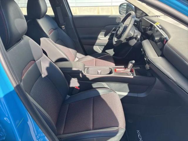 2025 Nissan Kicks SR FWD