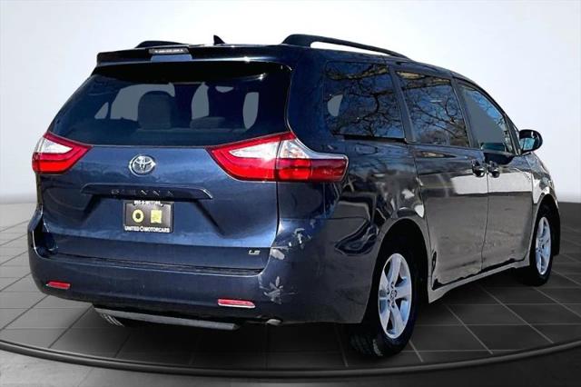 2019 Toyota Sienna LE 8 Passenger