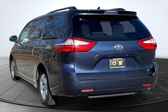 2019 Toyota Sienna LE 8 Passenger