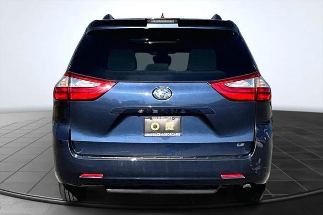 2019 Toyota Sienna LE 8 Passenger