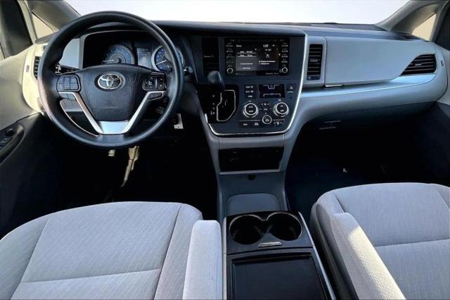 2019 Toyota Sienna LE 8 Passenger