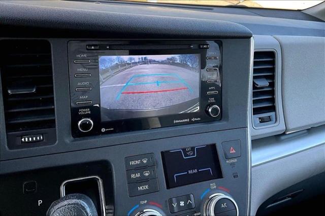 2019 Toyota Sienna LE 8 Passenger