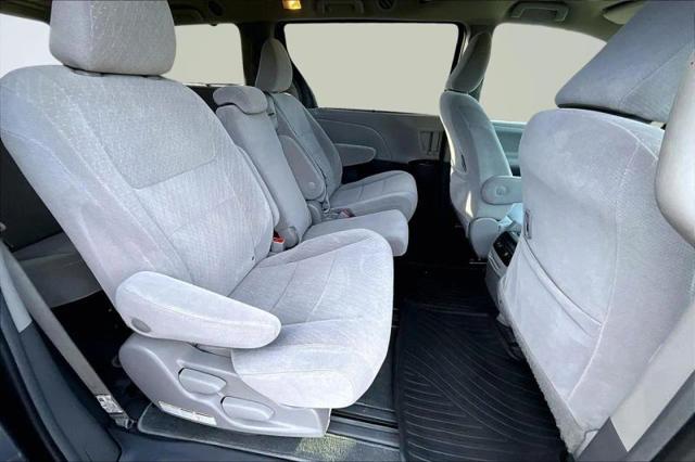 2019 Toyota Sienna LE 8 Passenger