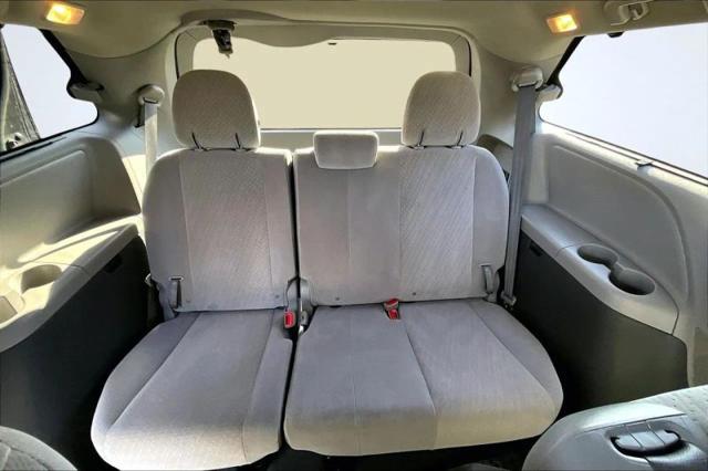 2019 Toyota Sienna LE 8 Passenger