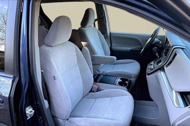 2019 Toyota Sienna LE 8 Passenger