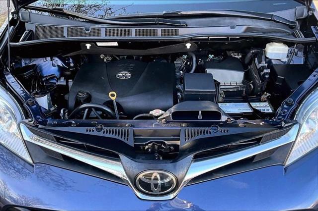 2019 Toyota Sienna LE 8 Passenger