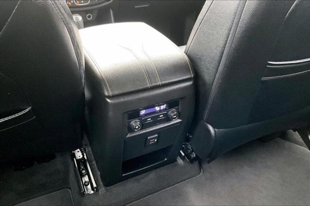 2020 Chevrolet Traverse AWD LT Cloth