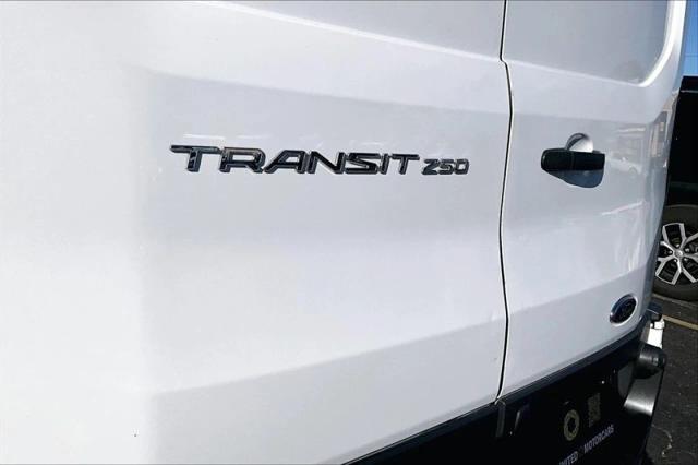 2016 Ford Transit Medium Roof w/Sliding Side Door w/LWB