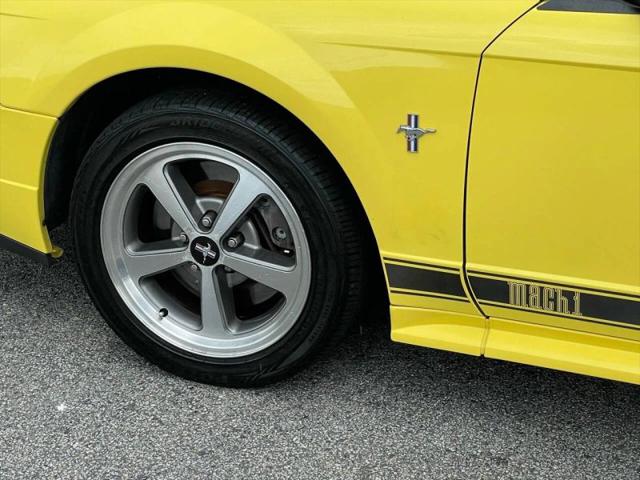 2003 Ford Mustang Mach 1
